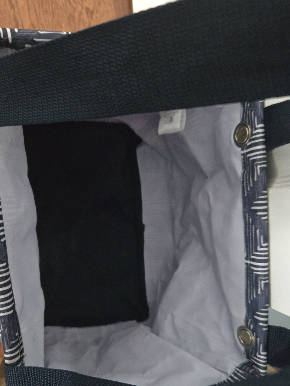 thirty-one Navy and White Geometric Tote - Picture 2 of 3